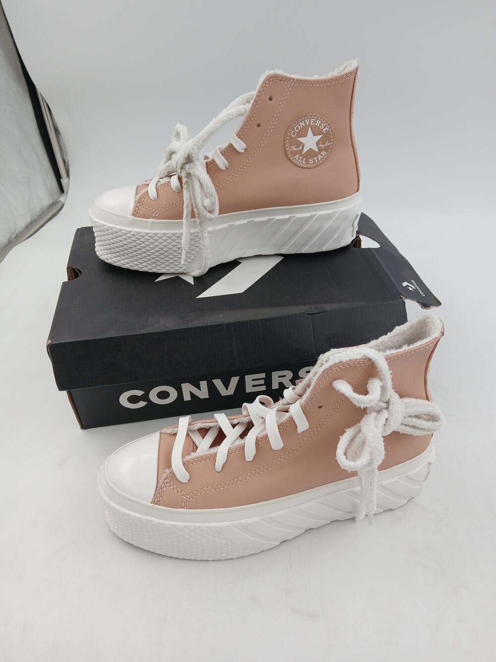 Converse Shoes Womens Size 7.5 Beige CTAS Lift 2X Platform High Top Fur Lined
